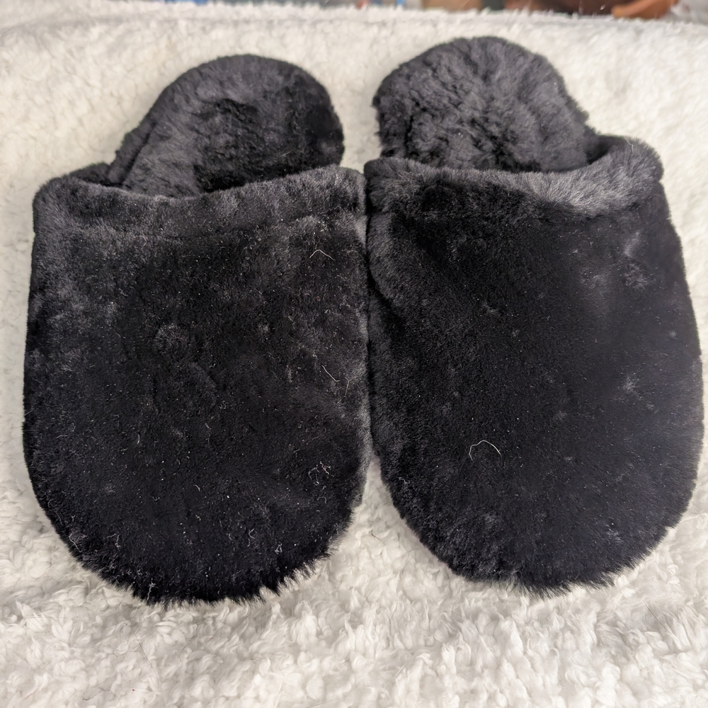 New DISCOUNTED PRICE & FREE SHIP!! Cozy Black HANDMADE Sheepskin Scuffs, Size 8